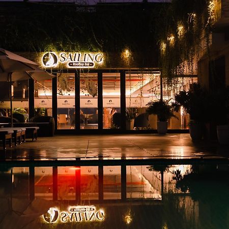 แคนวาส ดานัง บีช โอเทล Hotel ภายนอก รูปภาพ