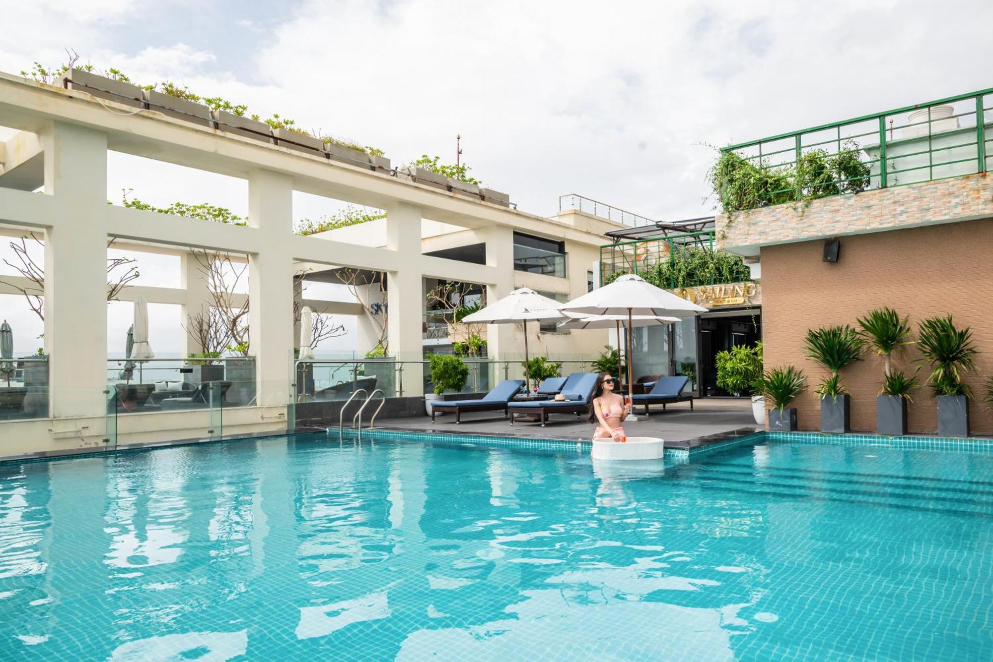 แคนวาส ดานัง บีช โอเทล Hotel ภายนอก รูปภาพ