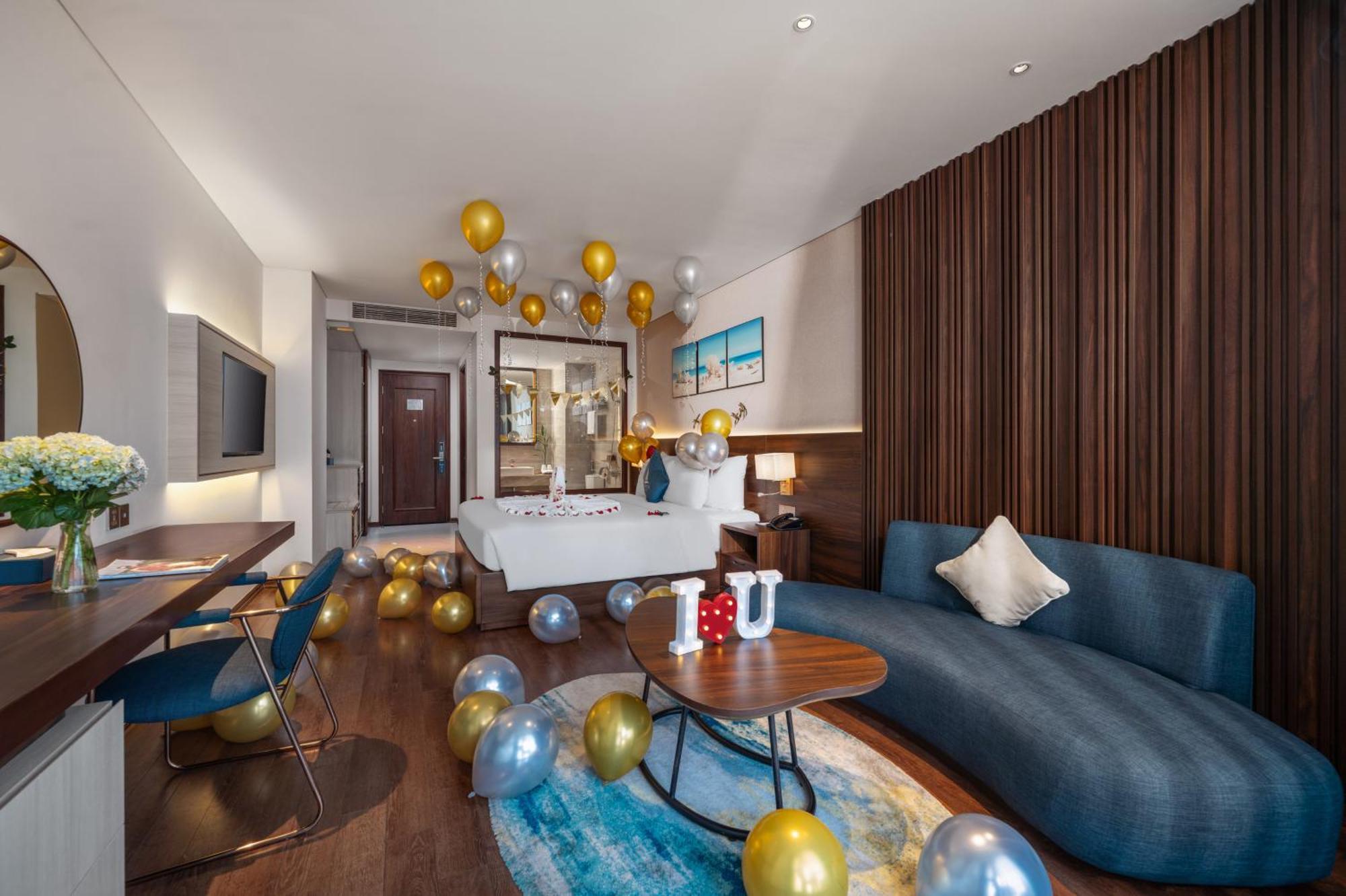 แคนวาส ดานัง บีช โอเทล Hotel ภายนอก รูปภาพ
